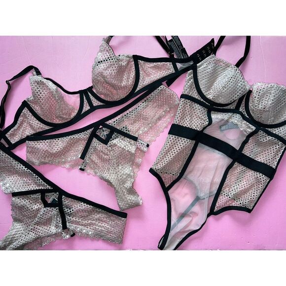Victoria's Secret unlined 32C BRA SET+M+XS TEDDY BEIGE PINK GOLD BLACK FISHNET